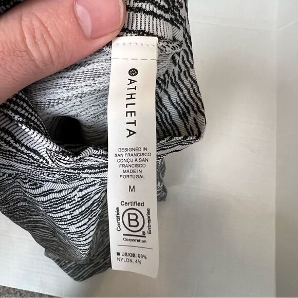 Athleta Flurry Seamless Turtleneck in Black & White | Size M - Picture 7 of 11